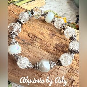 Alquimia Silver and White Crystal Pearl Bracelet